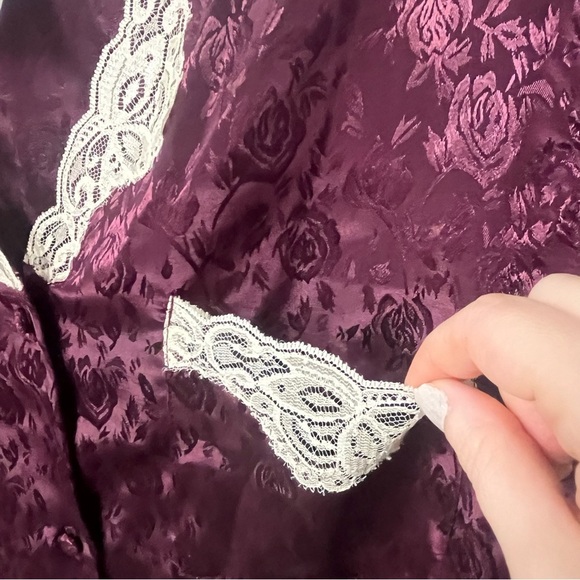 vintage adonna silky nightgown burgundy floral pattern lace trim short sleeve - Picture 4 of 8